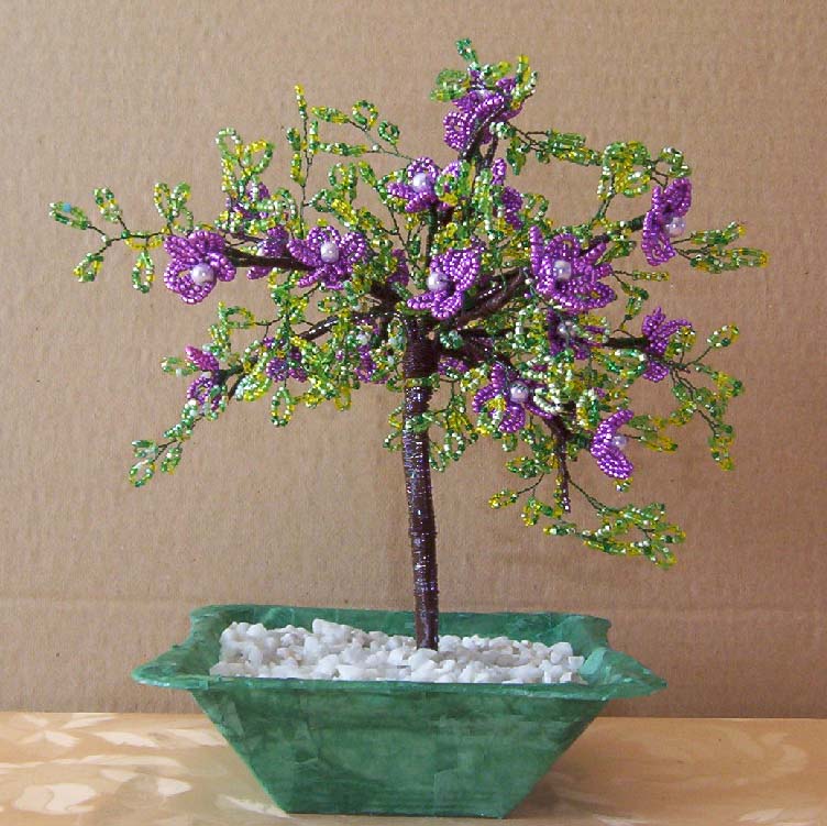 N°854 arbre grappe mauve pot carré violet